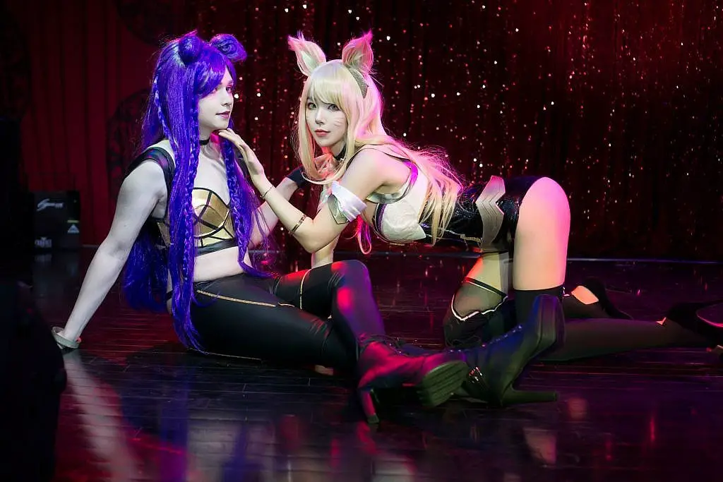 Sneaky and Esther Lynn Cosplay 4 1024x683 1