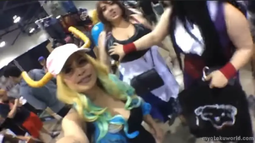 Momokun touches a girls breasts
