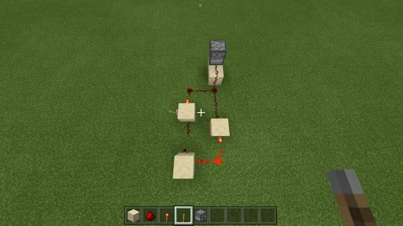 How to make Redstone Clock in Minecraft.